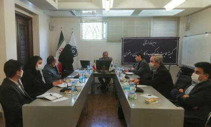 در دبیرخانه کمیته حمایت از کسب‌وکارهای خراسان رضوی مطرح شد: چالش‌های پیش روی فروشندگان عسل و گردوکاران استان
